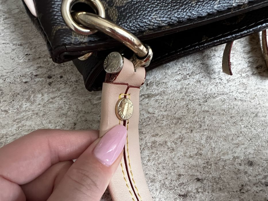 Geantă Louis Vuitton