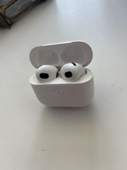 Air Pods 3.