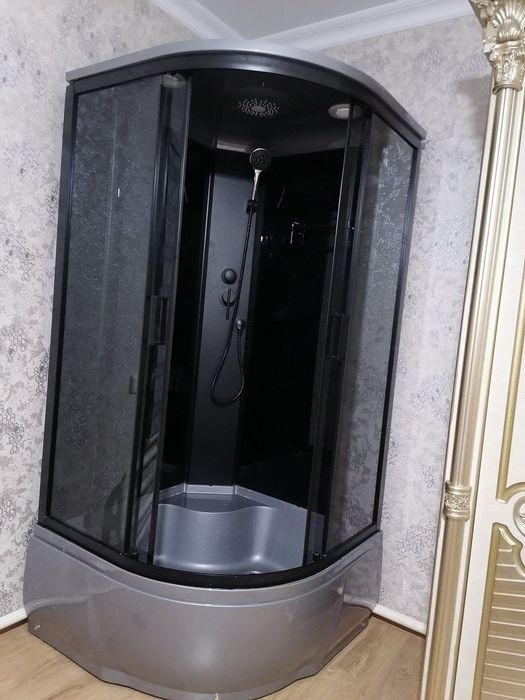 Душевая кабина 90x90см