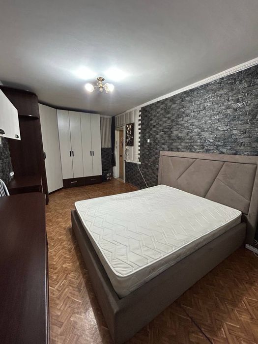 Сдаётся 1-комнатная квартира в районе пришахтинска, первый этаж.