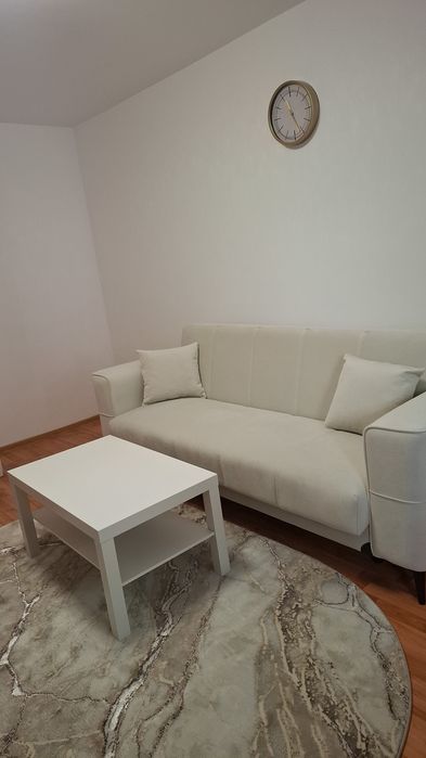 Închiriez apartament 2 camere  L Tei