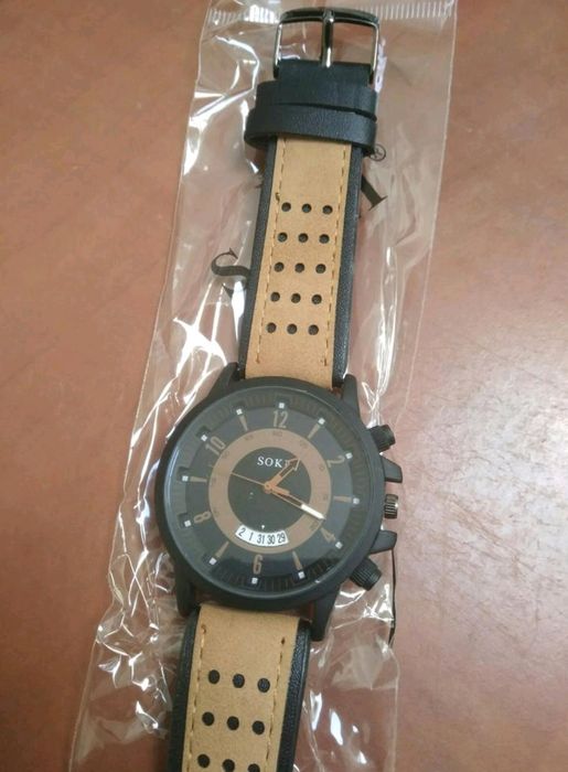 SOKI kvatrtz  sanani ham koʻrsatuvchi klassik soati, sovgʻa uchun