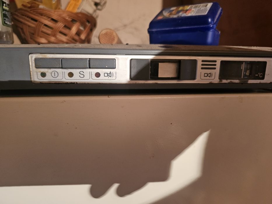 Congelator vertical Bosch (5 sertare) – stare bună de funcționare