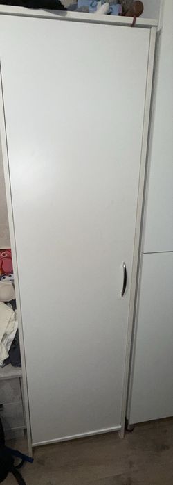 Продаю шкаф для одежды