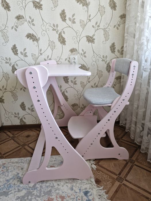 Растущий стол и стул