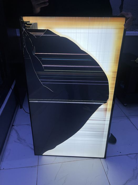 Телевизор LG продаю