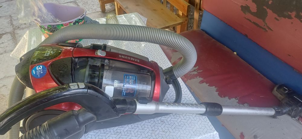 Продам пылесос, рабочий