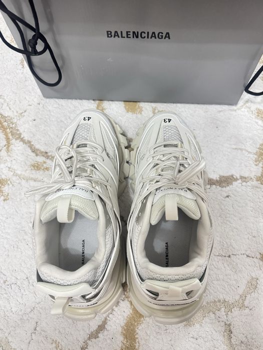 Balenciaga track Albi