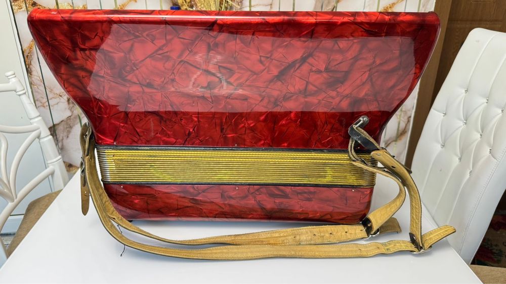 Acordeon Hohner Tango3M cu 120 de basi