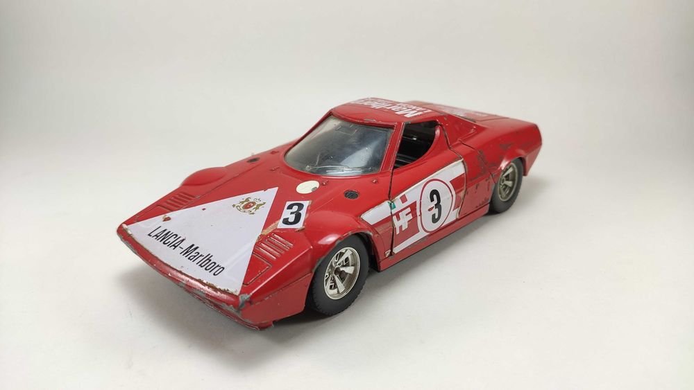 авто модели със забележки в 1/24 Danbury Mint, Revel, Bburago, Maisto