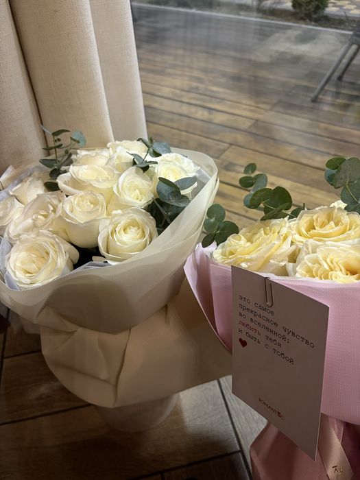 Продаю 2 букета