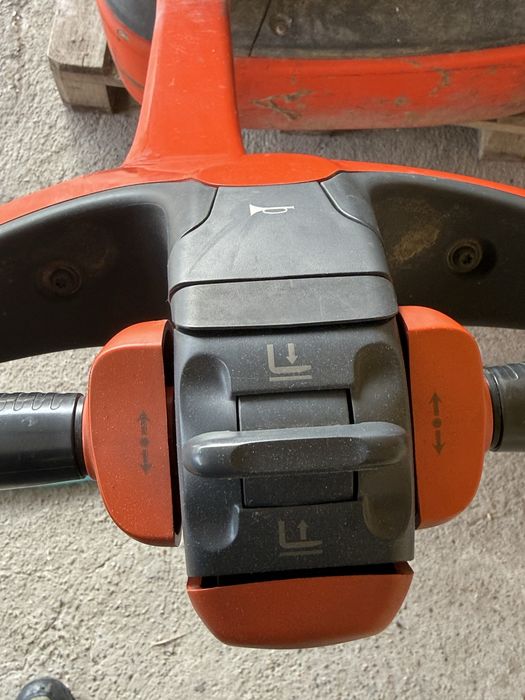 Стакер Linde L12