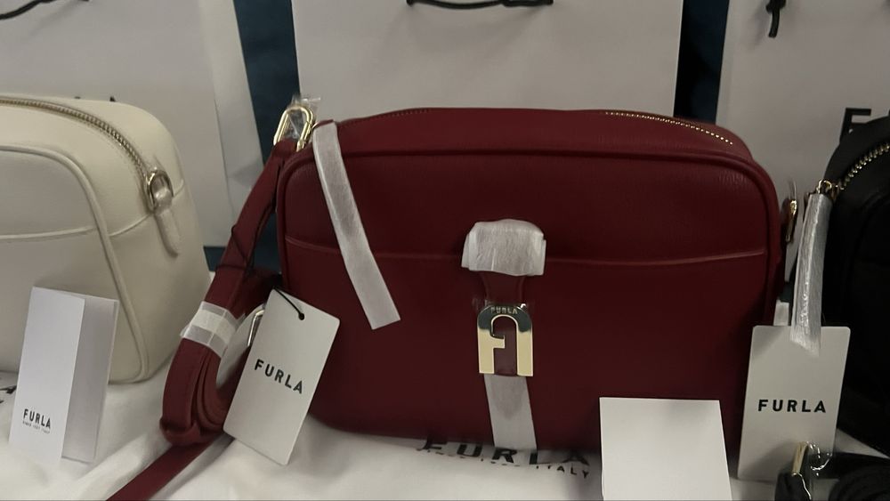Чанти FURLA SOFIA.Топ цена.100% oригинал,със сериен номер,етикети