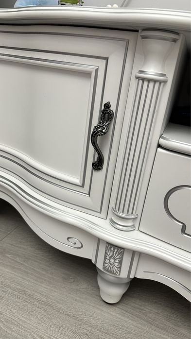 Тумба под телевизор