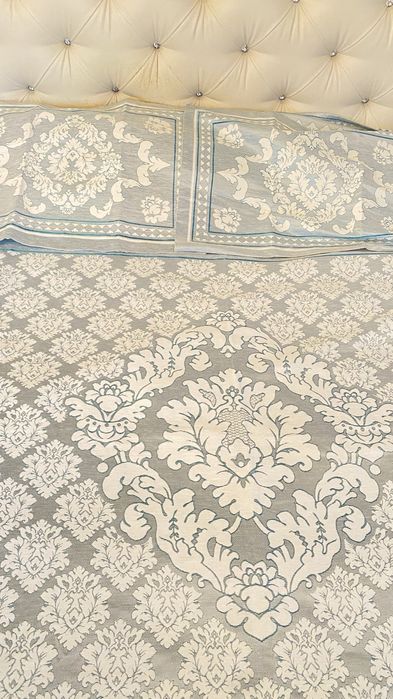 Новое покрывало на двухспальную кровать