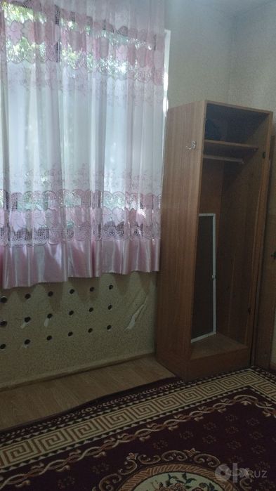 Фарход бозори олдида.  12 квартал