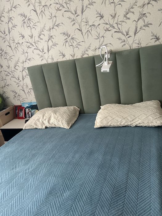 Дауспальная кровать