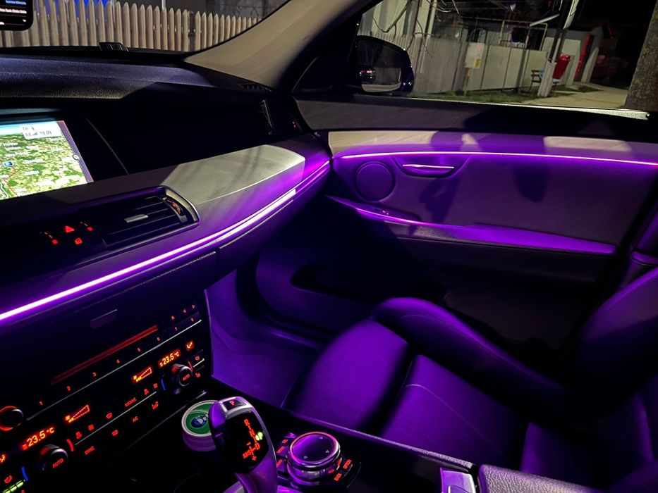 Montez lumini ambientale auto