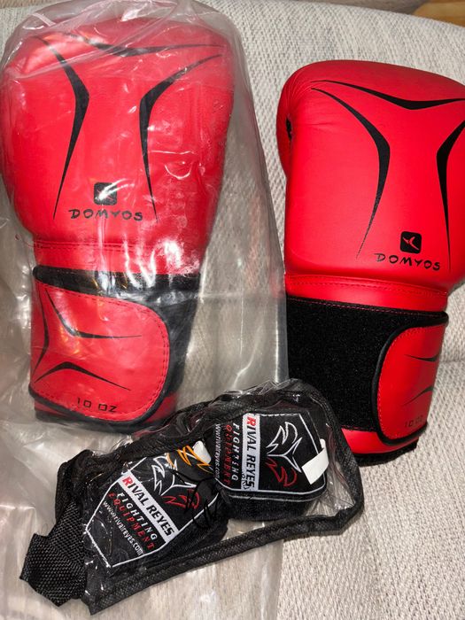 Боксерские перчатки