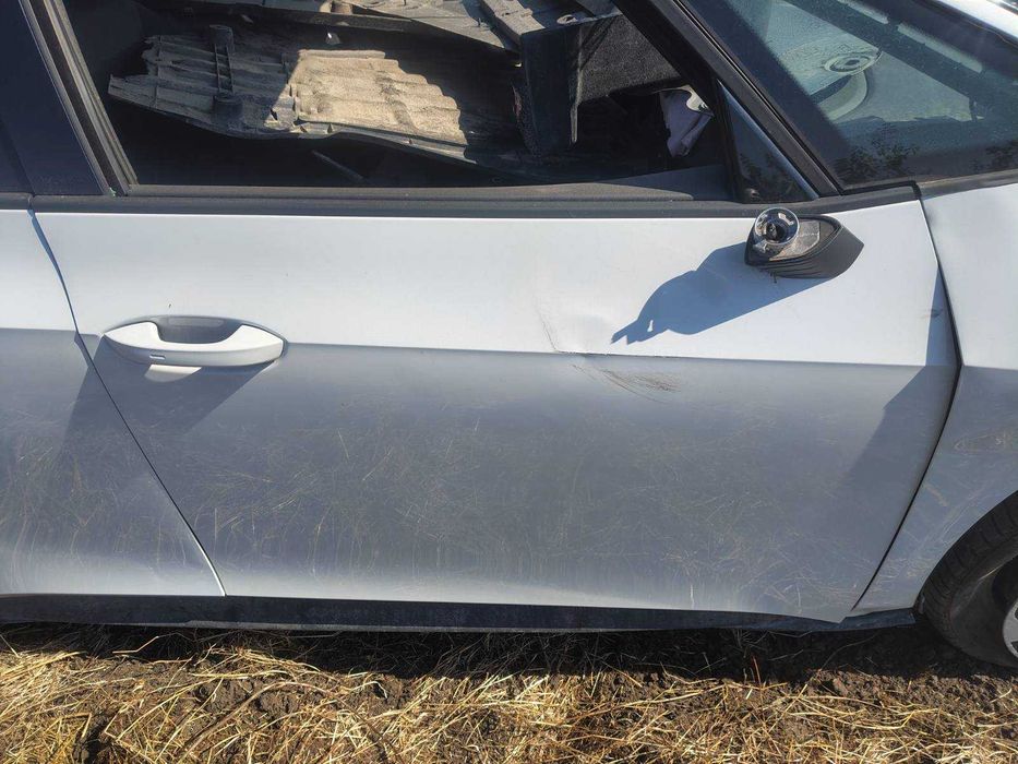 Продавам на Части Volkswagen ID.3 2023г