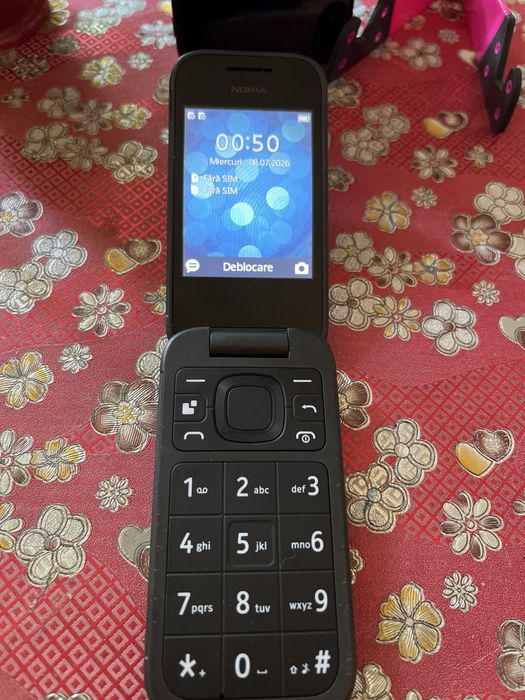 Nokia 2660 Flip excelent