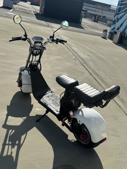 Vand scuter electric