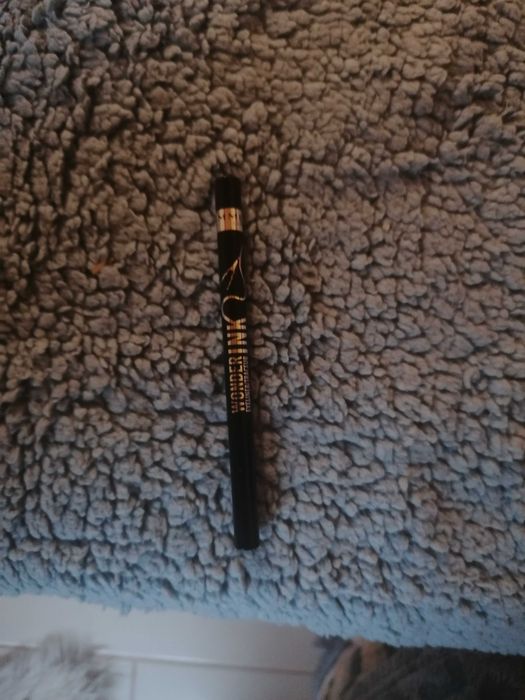 Waterproof eyeliner