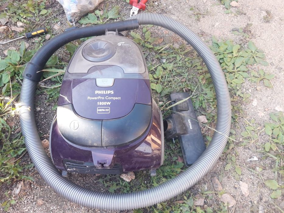 Пылесос Philips PowerPro Compact 1800 W Мод. FC8472/01