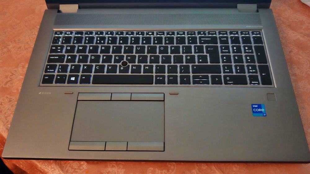 NVidia Quadro T1200 4GB/Intel Core i7-11850H/16GB RAM DDR5/512GB SSD NVMe/17.3 Full HD IPS