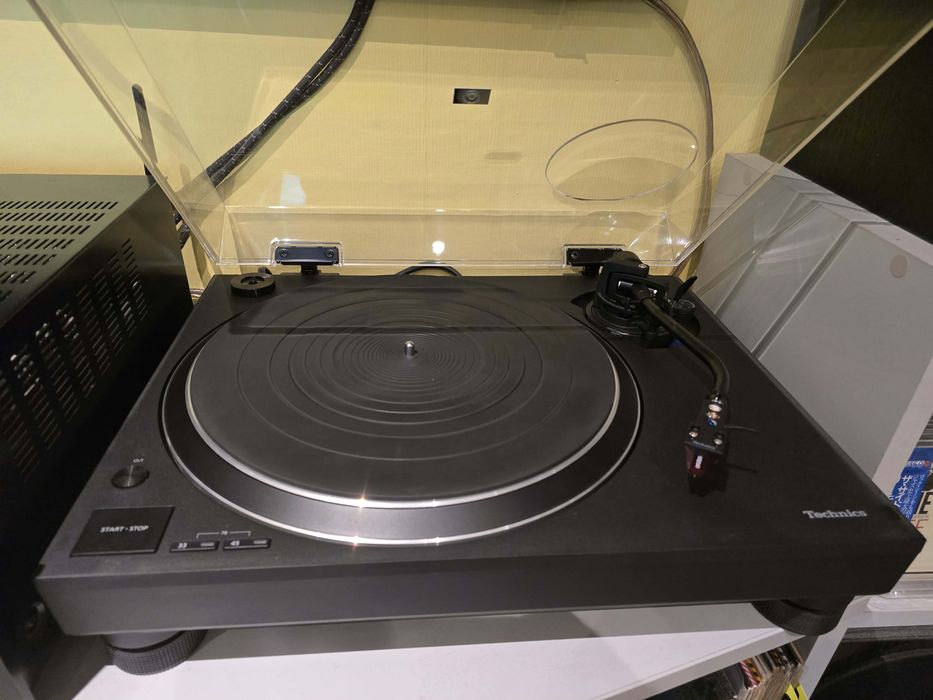 Грамофон Technics SL-1500C