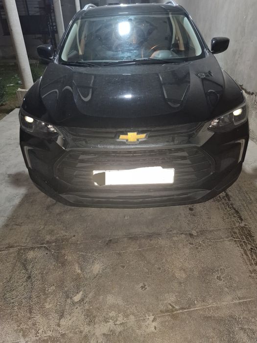 Tracker sotiladi srochno