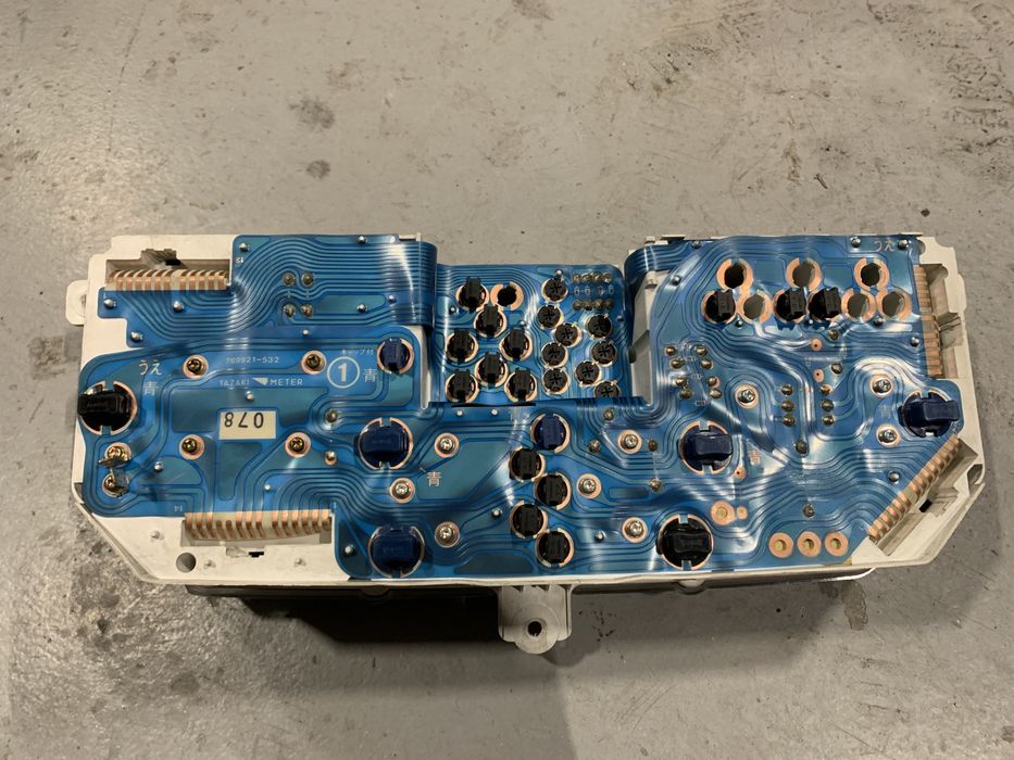 Щиток приборов Mitsubishi