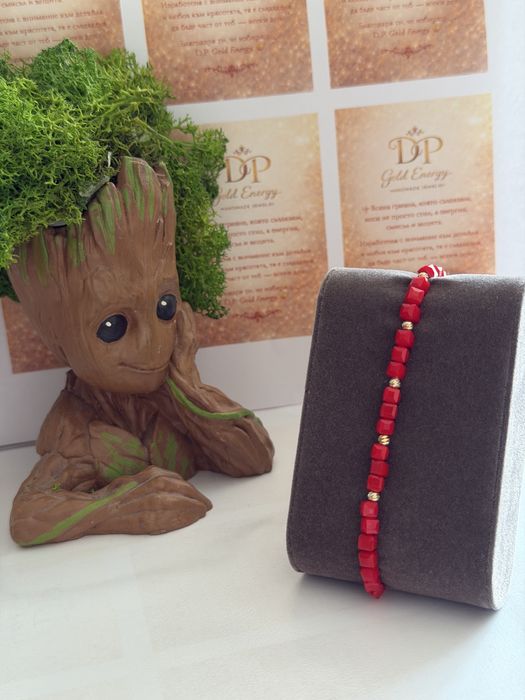 Гривни на конец - естествени камъни и 14К златни топчета