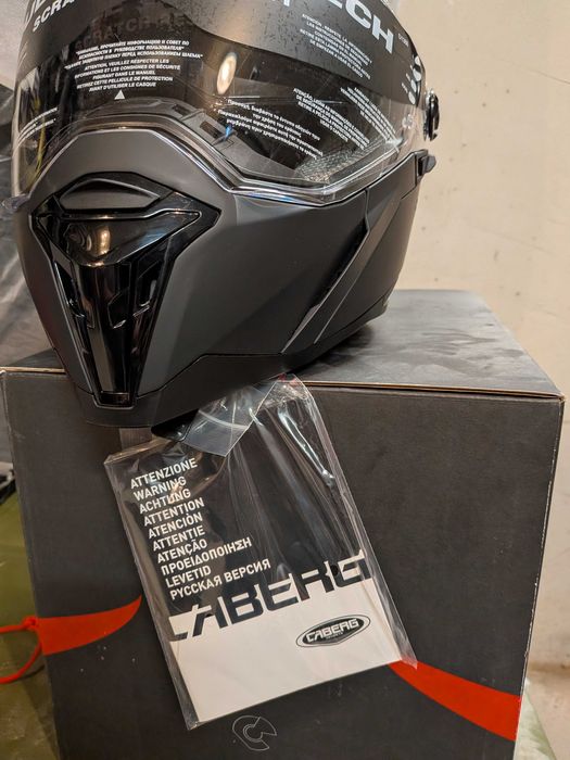 Чисто нова каска Caberg Stunt, размер S