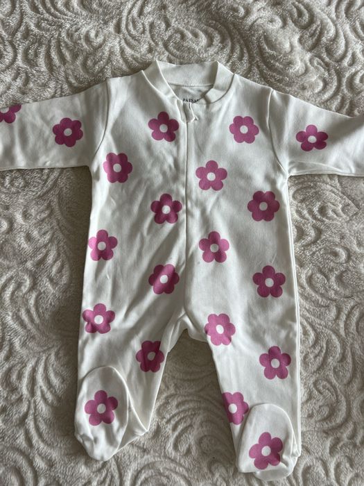 Бебешки ромпърчета и две комплектчета