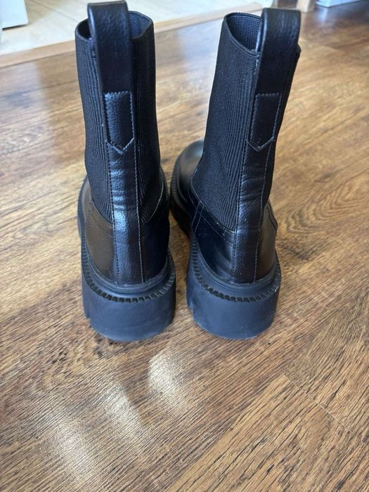 Боти от естествена телешка кожа Mango