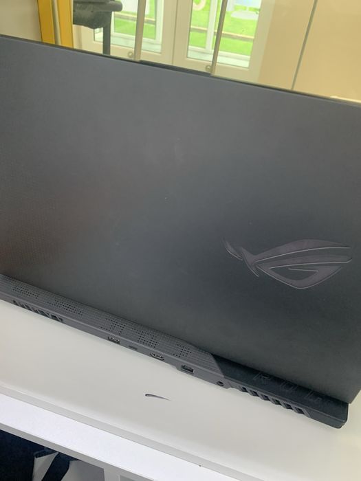 ноутбук игровой Asus rog strix