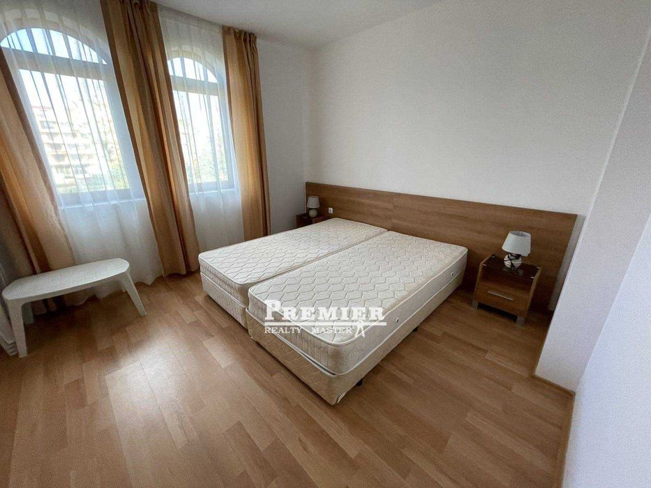 Продава се Двустаен апартамент в к.к. Слънчев бряг - 63 кв.м за 1175 €/кв.м - Снимка #2