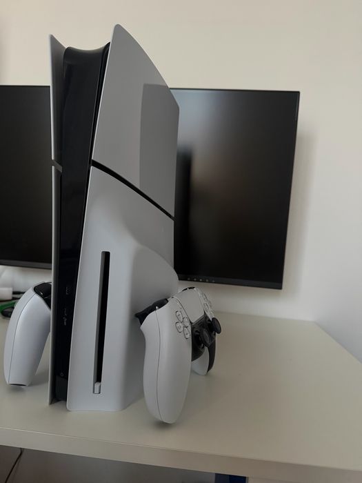 Sony PlayStation 5 (PS5) Slim Disc Edition + Fortnite Bundle