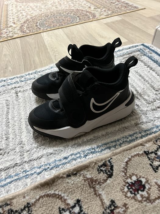 Кроссовки Nike Team Hustle D 11