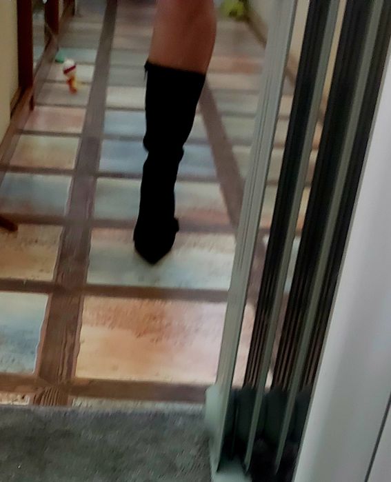 Естествен велур почти нови ботуши Номер 38 стелка 24.5см