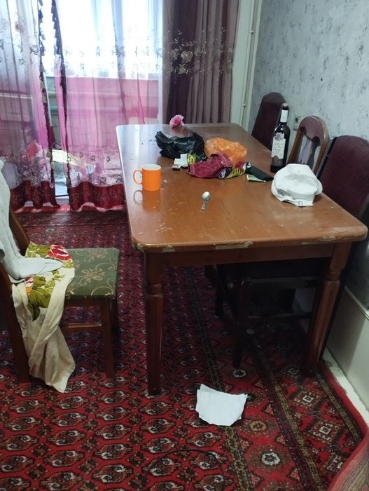 Шкаф, стол стул 6 место.