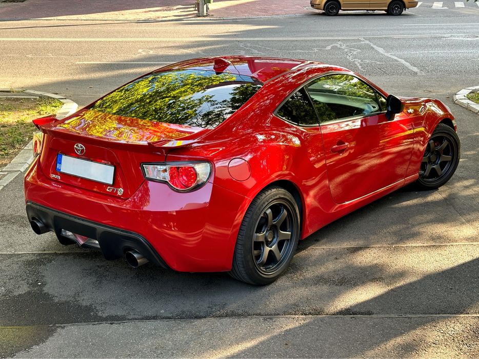 Toyota GT86 2.0, RWD, Manuala, 200cai