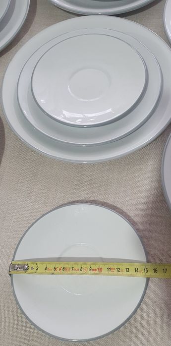 Vând set veselă 21 piese.