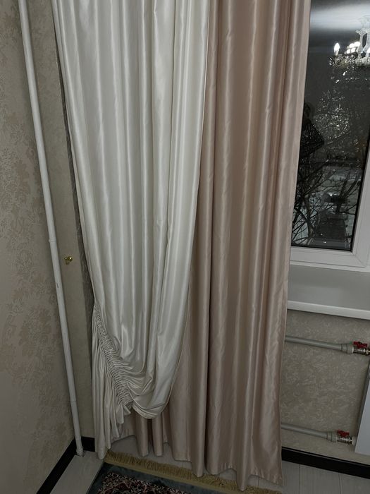 Ковёр шёлковый и шторы