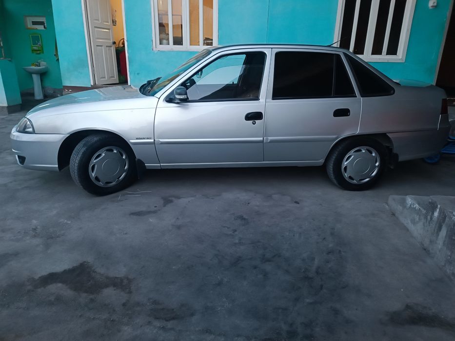 Nexia 2 2014 sotiladi