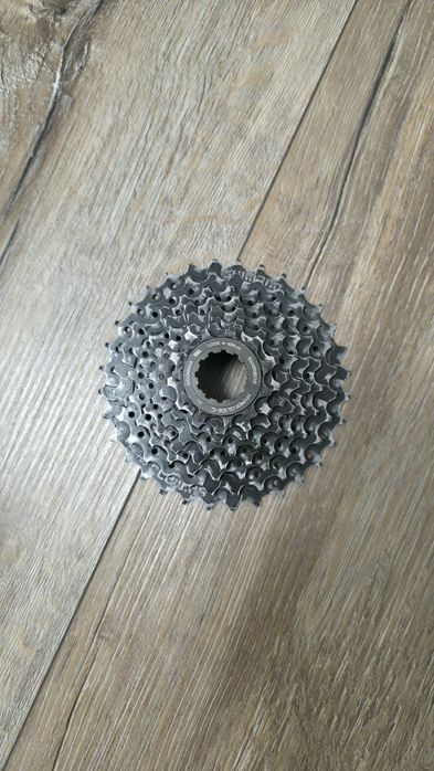 Vand caseta pinioane Shimano Altus CS-HG31-8