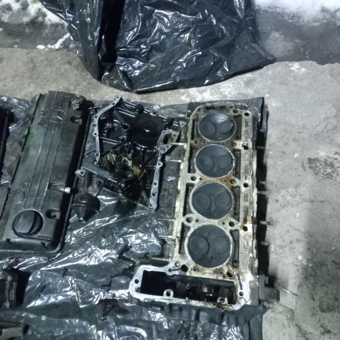 Продам запчасти мерс