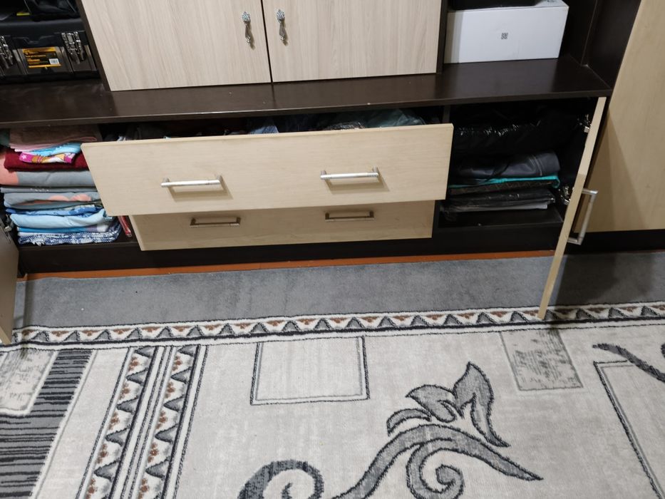 Продам стенку в хорошем состоянии