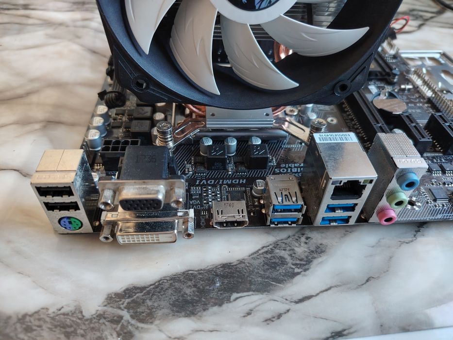 Дънна платка GIGABYTE GA-B250M-DS3H+ Intel® Core i7-7700+16gb lga 1151